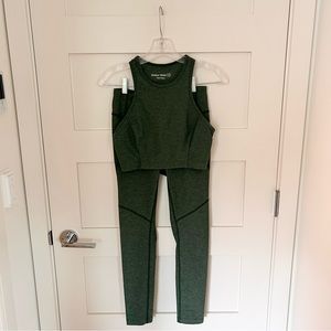 Outdoor Voices Leggings and Crop Top Set Size S Hunter Green